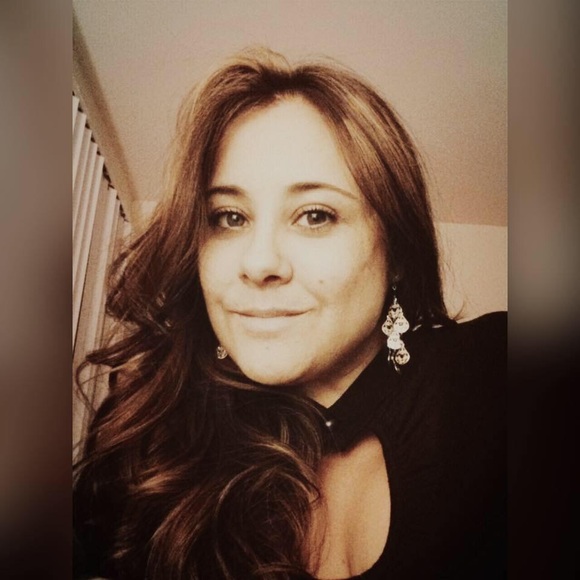 Meet the Posher Other - Meet your Posher, Carolina